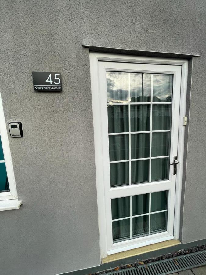 Homestay 1Bedroom In Family Home With Tiny Wet Room And Own Entrance Birmingham Exterior photo